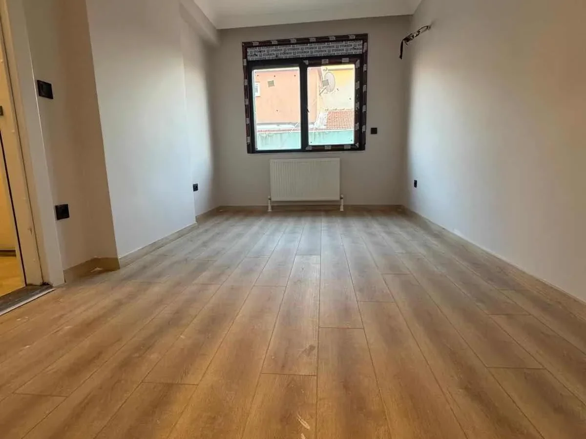 SAĞLAM'DAN GÖZTEPE'DE MİNİBÜS CADDE ÜZERİNDE 3+1 İŞ YERİNE UYGUN