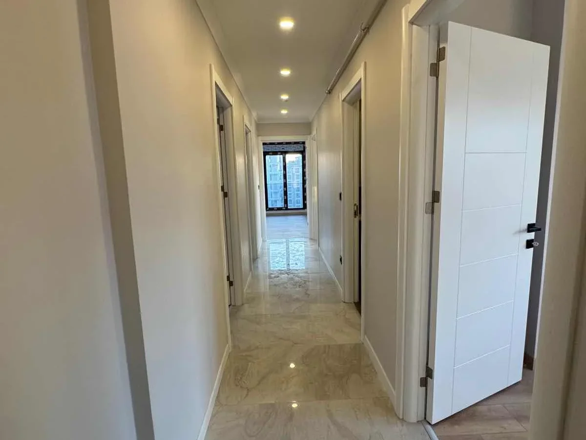 SAĞLAM'DAN GÖZTEPE'DE MİNİBÜS CADDE ÜZERİNDE 3+1 İŞ YERİNE UYGUN