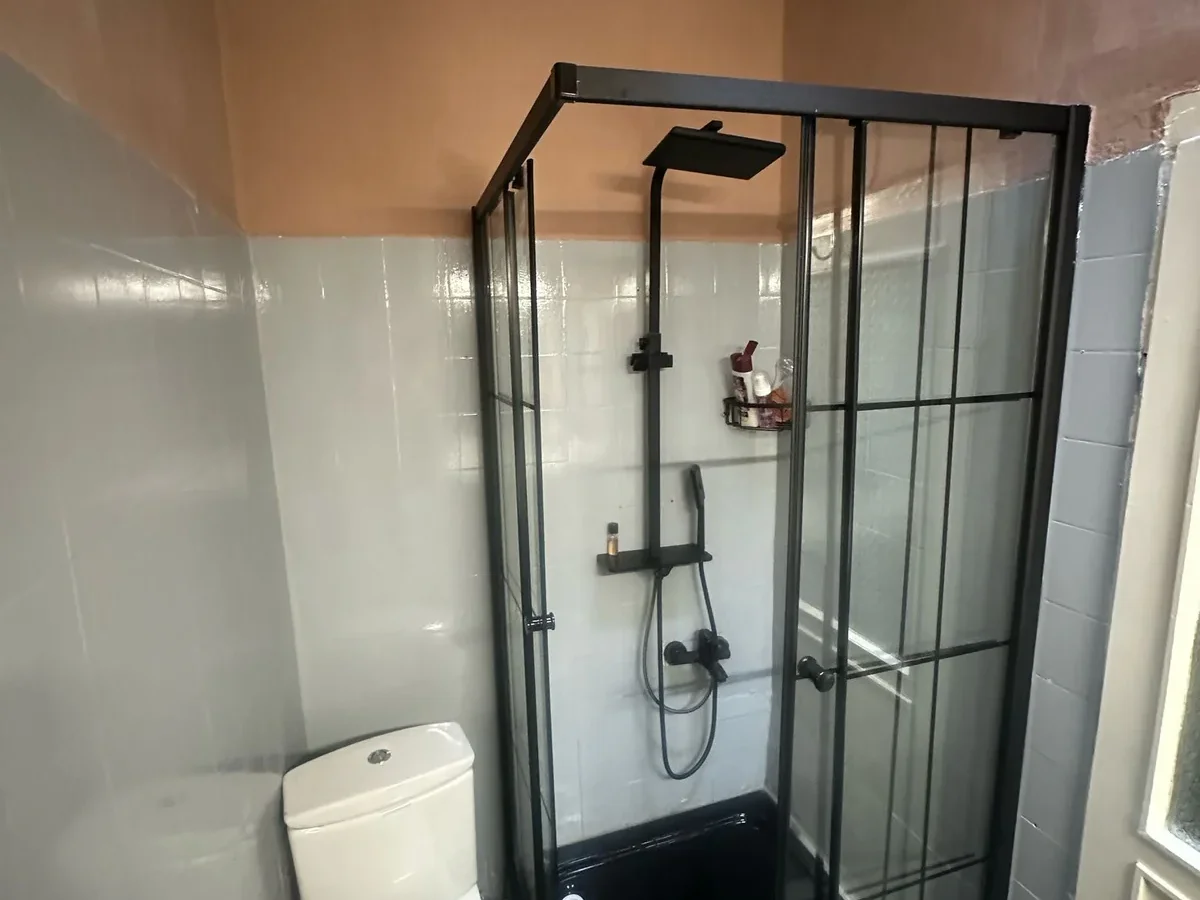 ÜSKÜDAR BARBAROS MAHALLESİ'NDE MÜSTAKİL İŞ YERİ