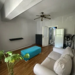 Üsküdar Barbaros Mahallesi̇'nde Müstaki̇l İş Yeri̇