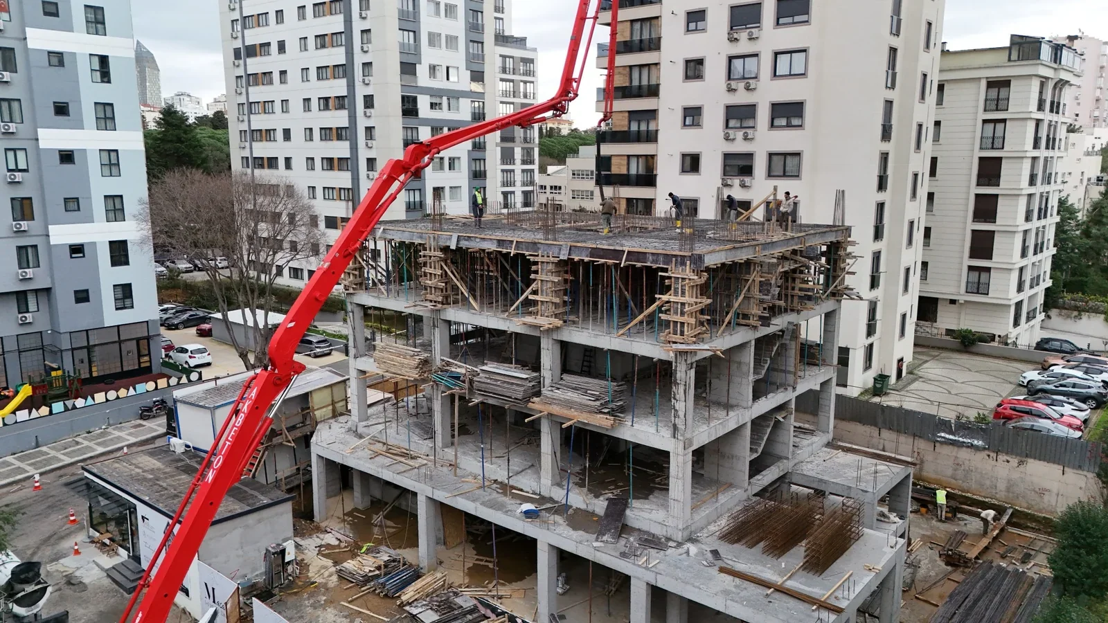 ERENKÖY'DE 46 M2 BAHÇE KULLANIMLI ÖZEL 2+1 DAİRE